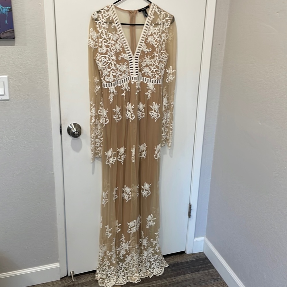 Forever 21 embroidered lace knit maxi dress